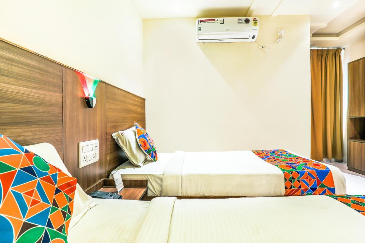Fabhotel Rr Grand - Next To Trendset Mall 비자야와다 외부 사진